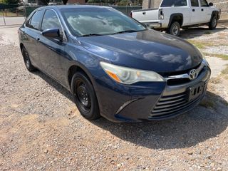2016 Toyota Camry LE - Exterior Front Right Corner Image